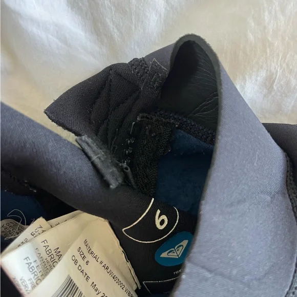 Roxy Wetsuit - size 6 - Picture 4 of 6